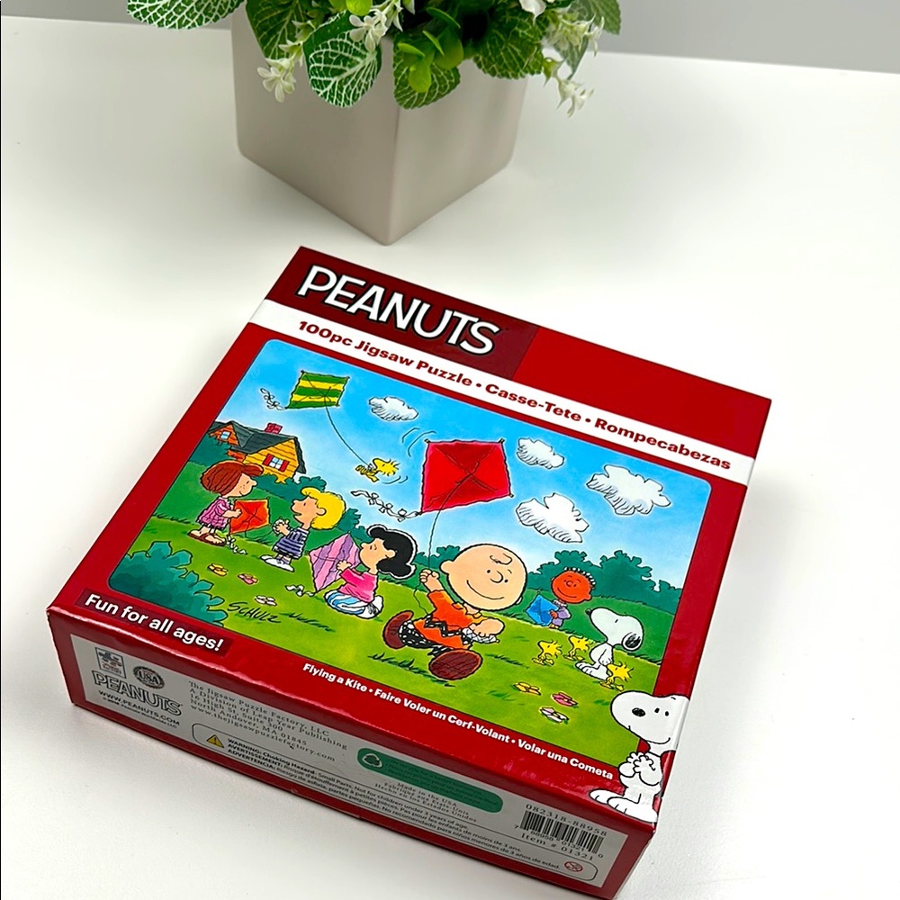 Peanuts 100-Piece Jigsaw Puzzle